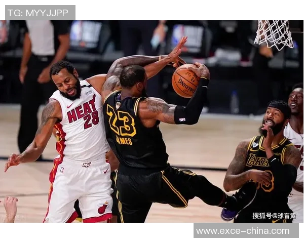 视频直播开拓者与湖人激战正酣精彩瞬间回顾与分析 视频直播开拓者与湖人激战正酣精彩瞬间回顾与分析